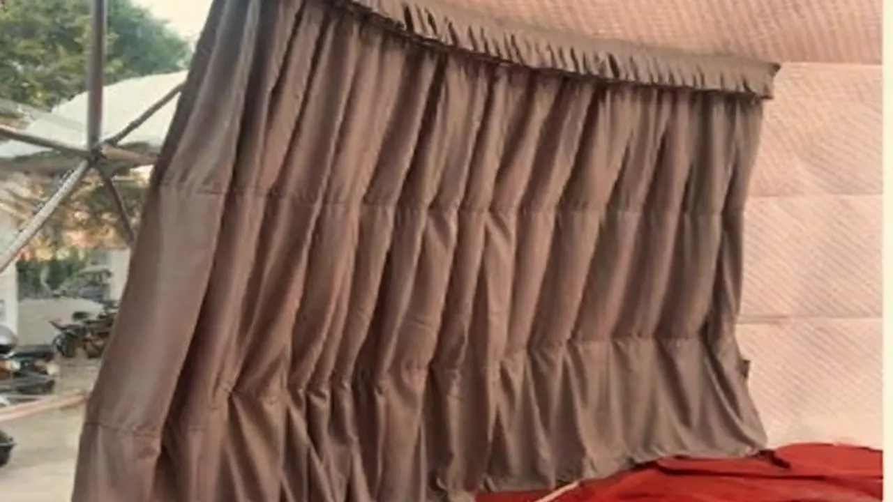 Curtain