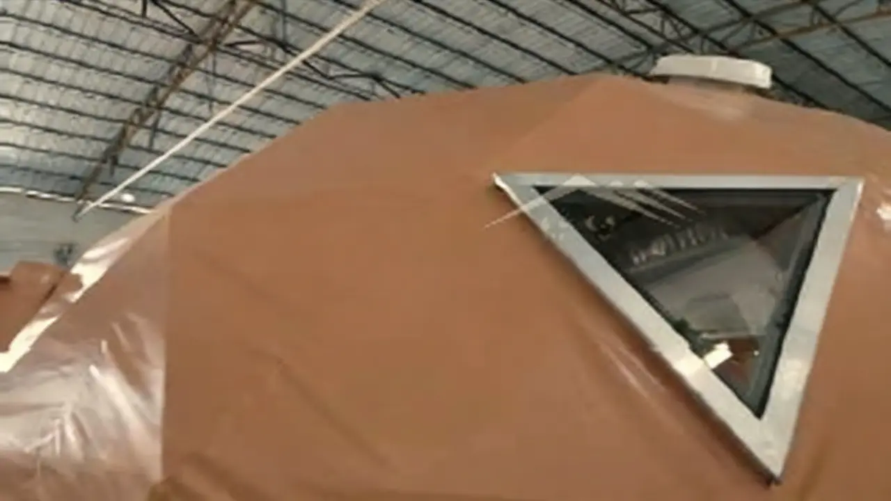 Triangle glass window