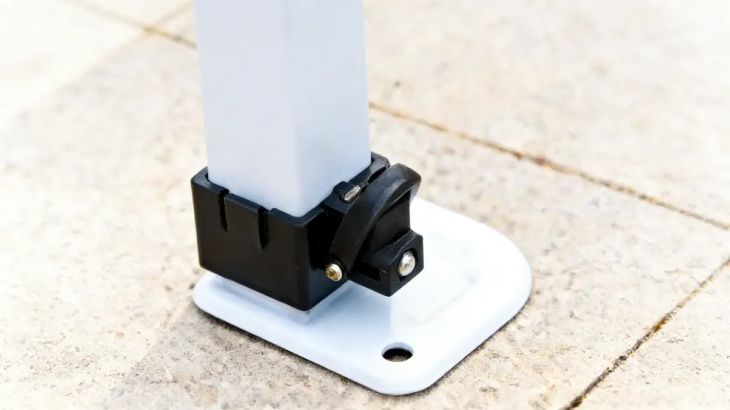 awning poles